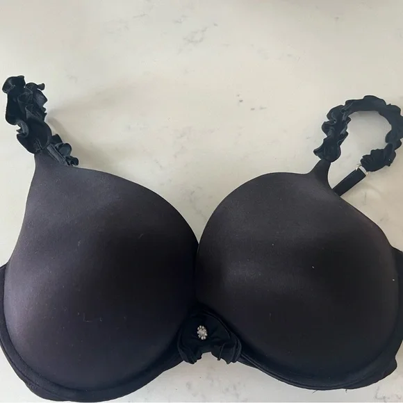 Victoria’s Secret beautifully embellished push up bra. - Picture 1 of 5